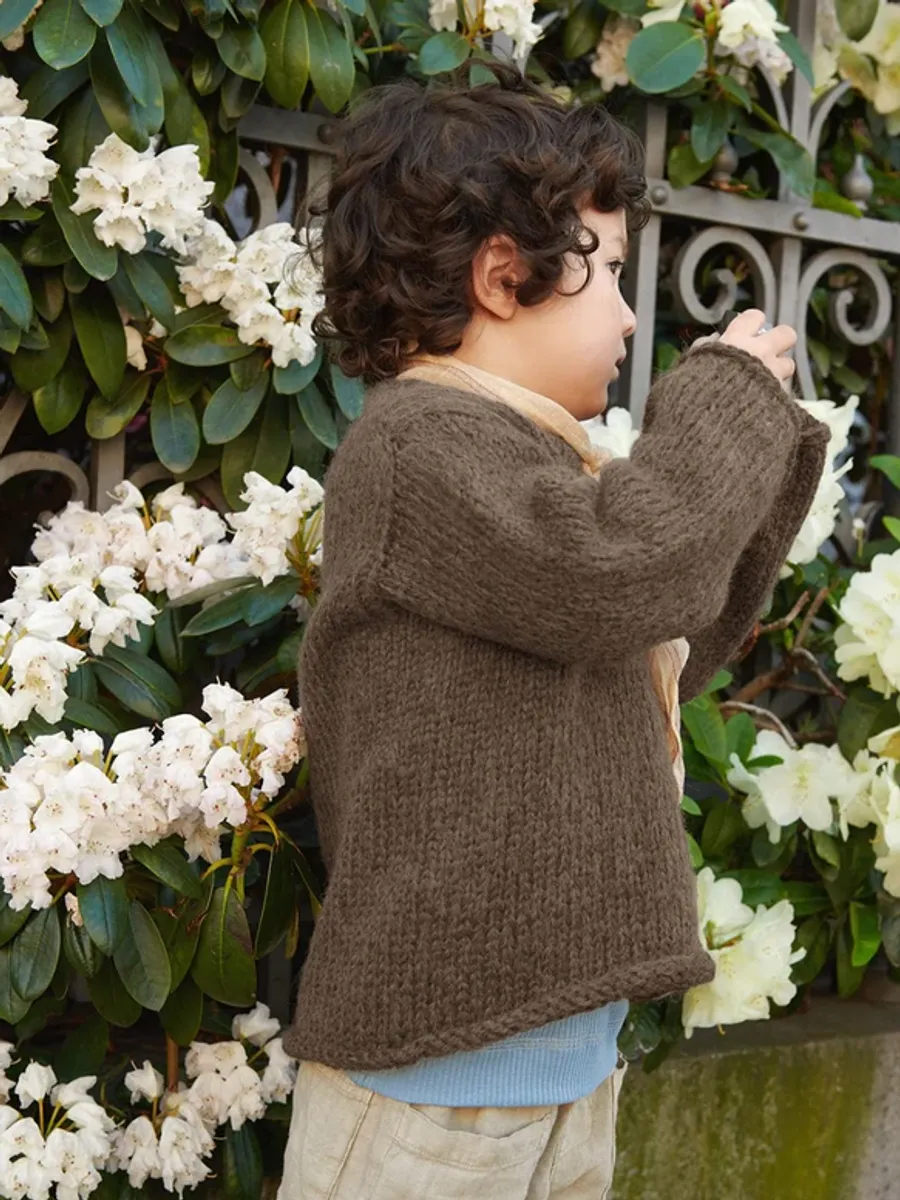 Enkeltoppskrift / 2408 Mykt til barn / Nr. 2b  Kinsley Sweater Junior